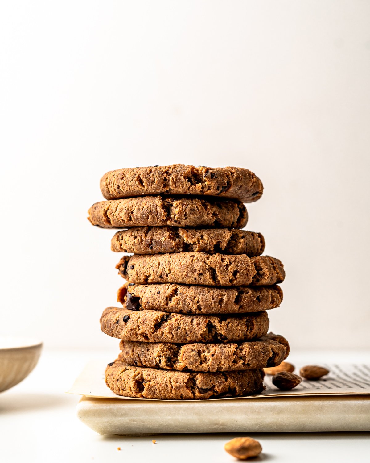 almond pulp chocoalte chunk cookies